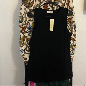 Black Sleeveless Top